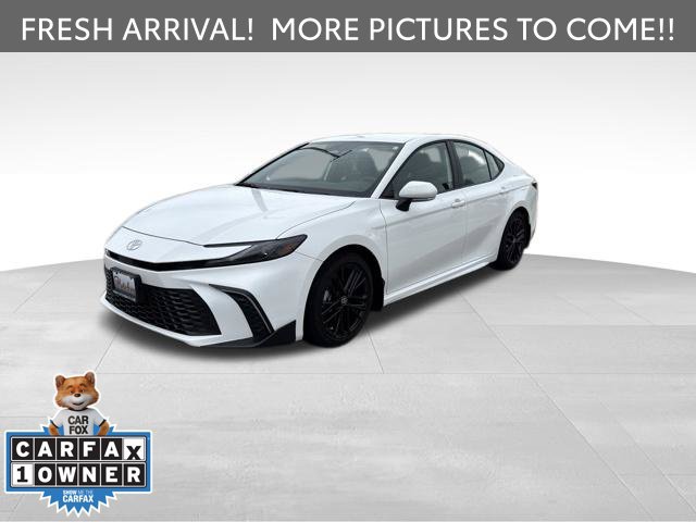 Used 2026 Toyota Camry SE w/ Convenience Package FWD image 1