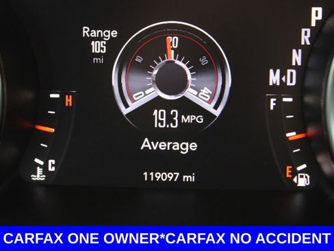 Used 2017 Dodge Challenger SXT image 30