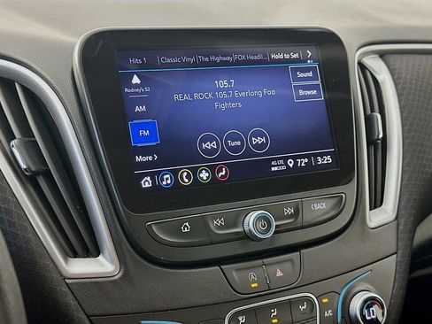 Used 2025 Chevrolet Malibu LT image 17