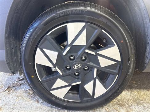 Used 2025 Hyundai Kona SEL image 22