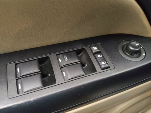 Used 2015 Jeep Patriot Latitude AWD/4WD image 27