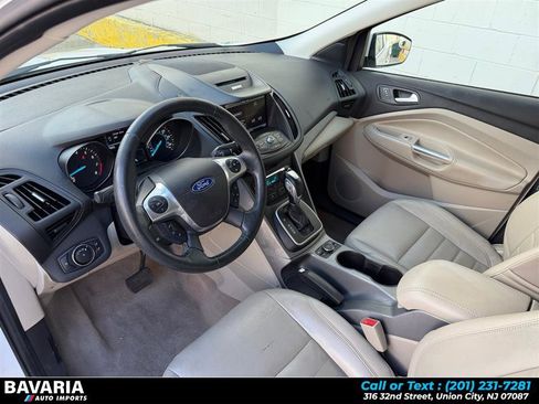 Used 2014 Ford Escape SE w/ Equipment Group 201A FWD image 21