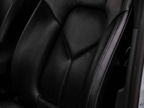 Used 2017 Porsche Cayenne S image 36