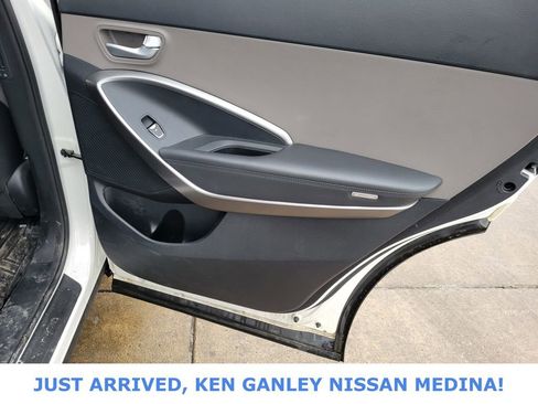 Used 2016 Hyundai Santa Fe SE w/ Cargo Package image 19