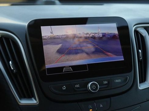 Used 2024 Chevrolet Malibu LT image 17