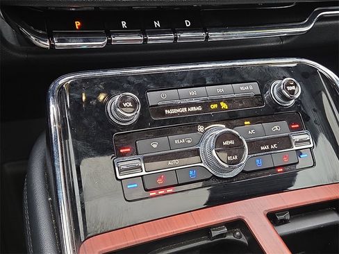 Used 2022 Lincoln Navigator Reserve image 24