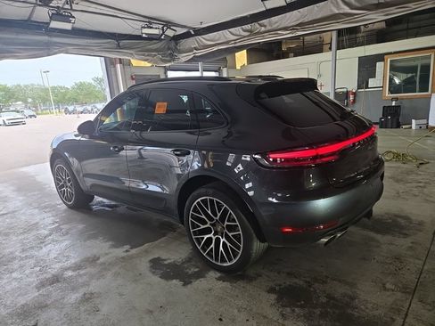 Used 2021 Porsche Macan S AWD/4WD image 2