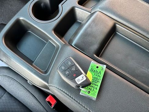 Used 2022 Chevrolet Silverado 1500 Custom image 37