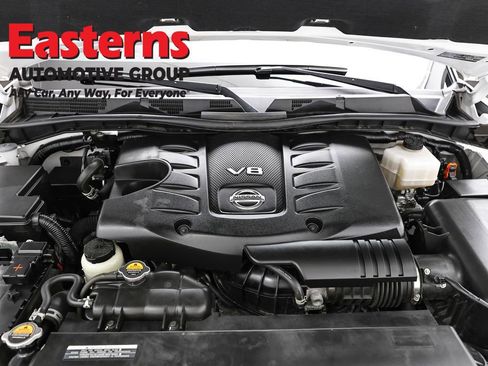 Used 2024 Nissan Armada SL w/ Captain's Chairs Package image 7