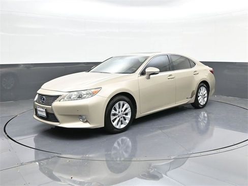 Used 2013 Lexus ES 300h image 1