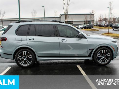 Used 2023 BMW X7 M60i w/ Premium Package image 9
