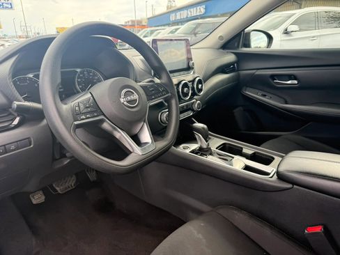 Used 2024 Nissan Sentra SV FWD image 9