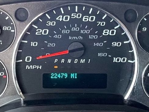 Used 2019 Chevrolet Express 2500 Extended w/ Communications Package RWD image 18