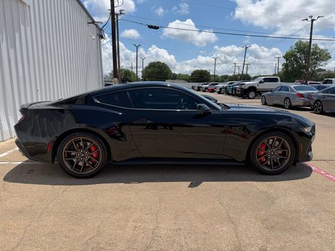 Used 2024 Ford Mustang GT Premium RWD image 8