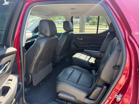 Used 2020 Chevrolet Traverse RS FWD image 5