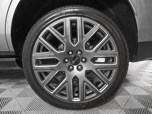Used 2025 GMC Yukon Denali Ultimate w/ LPO, Floor Liner Package AWD/4WD image 33