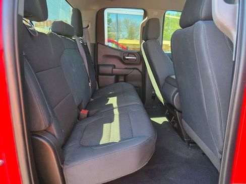 Used 2019 Chevrolet Silverado 1500 Custom Trail Boss w/ Custom Convenience Package AWD/4WD image 15