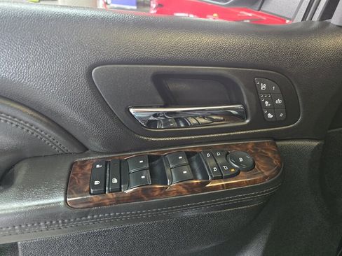 Used 2013 GMC Yukon XL Denali image 7