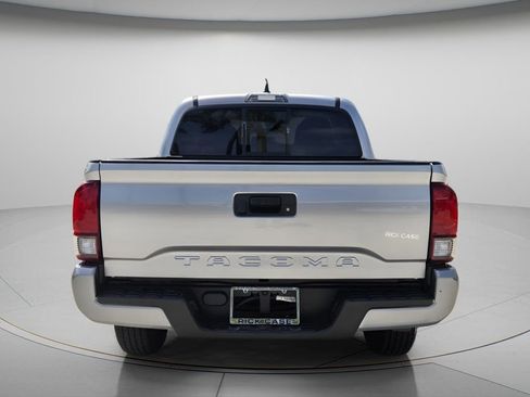 Used 2022 Toyota Tacoma SR w/ SR Convenience Package RWD image 6