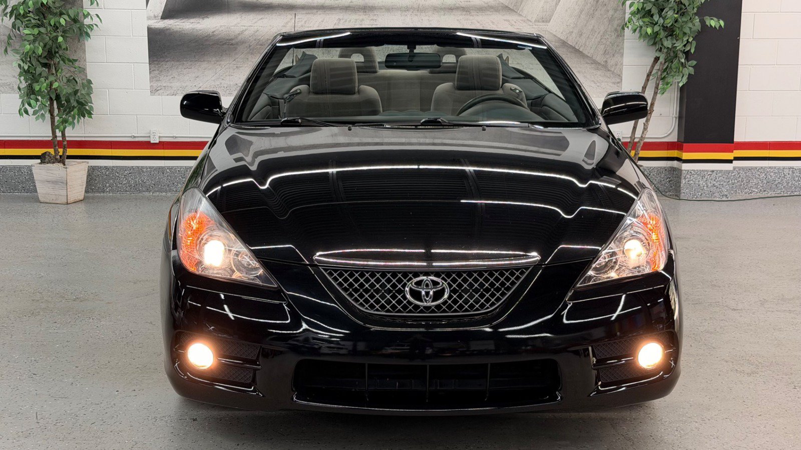 Used 2007 Toyota Solara SE FWD image 2