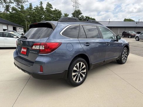 Used 2015 Subaru Outback 2.5i Limited AWD/4WD image 8