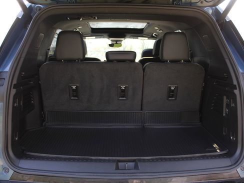 Used 2025 Chevrolet Traverse High Country w/ LPO, Floor Liner Package AWD/4WD image 27
