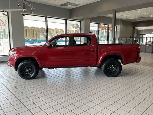 Used 2021 Toyota Tacoma SR5 image 4
