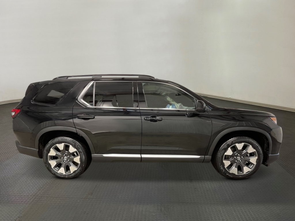 New 2026 Honda Pilot Touring image 8