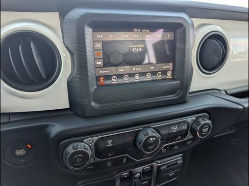Used 2021 Jeep Wrangler Unlimited Sport AWD/4WD image 14