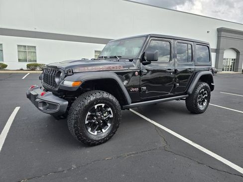 Used 2025 Jeep Wrangler Unlimited Rubicon image 12