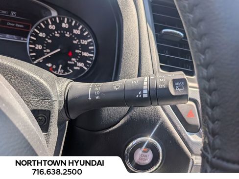 Used 2019 Nissan Pathfinder SL AWD/4WD image 28