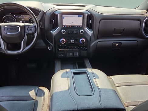 Used 2020 GMC Sierra 1500 Denali w/ Denali Ultimate Package AWD/4WD image 12