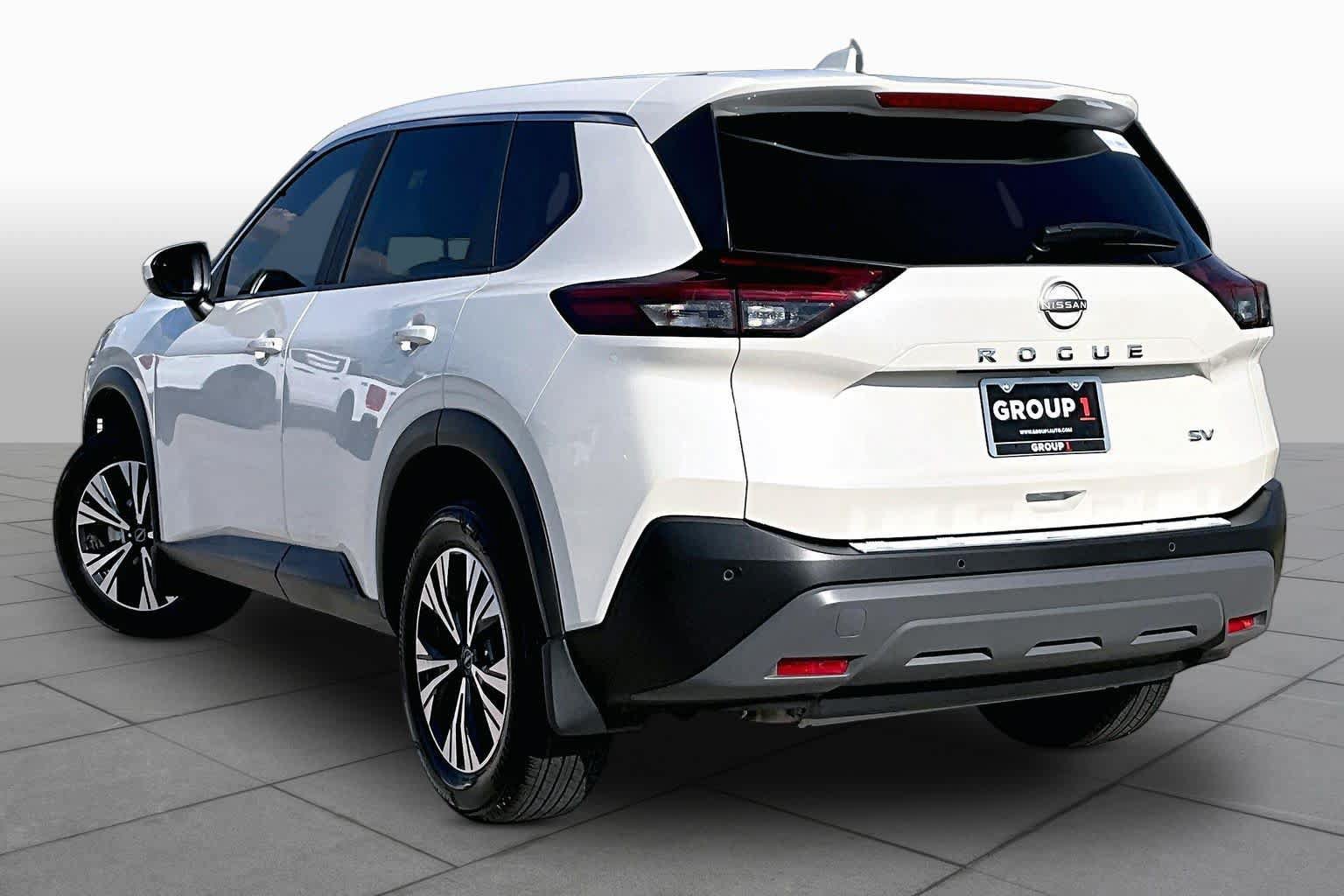 Used 2023 Nissan Rogue SV FWD image 12