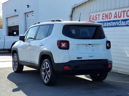 Used 2018 Jeep Renegade Latitude image 3