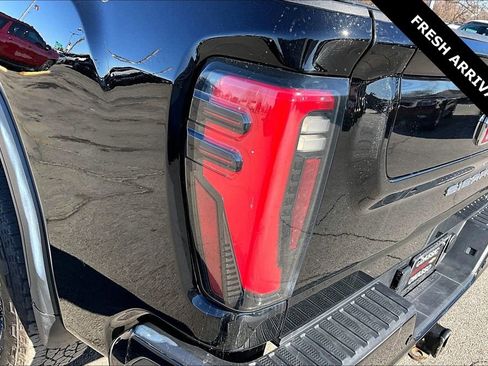 Used 2024 GMC Sierra 2500 AT4 w/ AT4 Premium Plus Package image 23