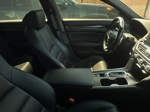 Used 2022 Honda Accord Sport image 9