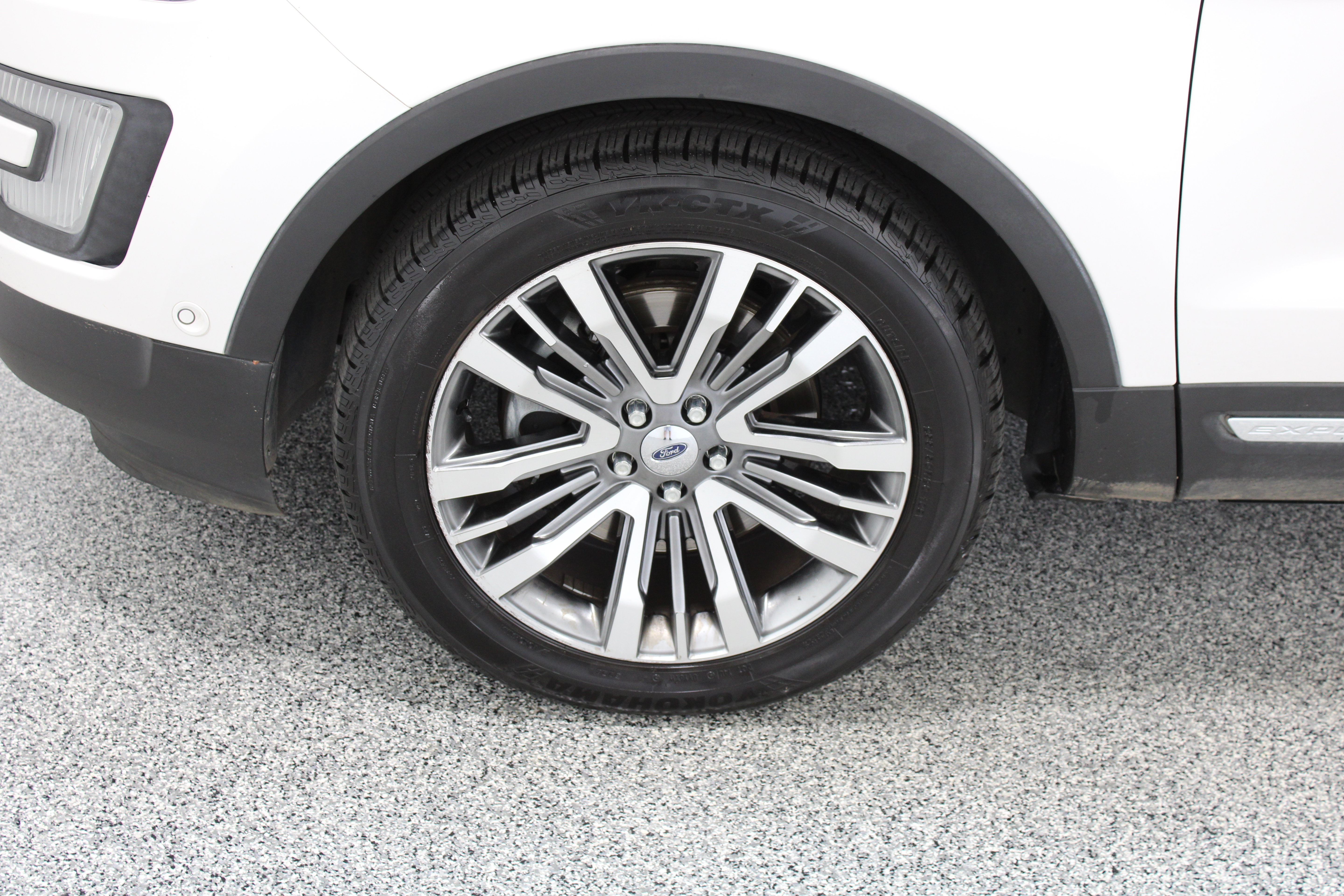 Used 2017 Ford Explorer Platinum AWD/4WD image 11