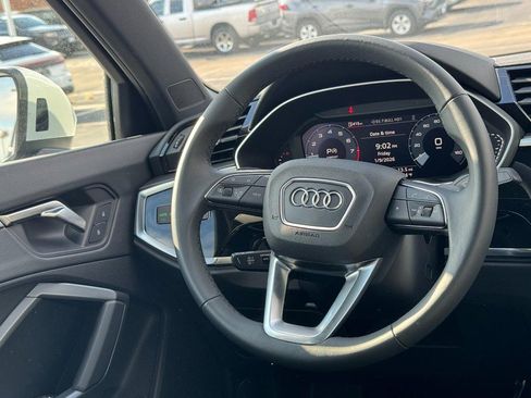 New 2025 Audi Q3 2.0T Premium image 9