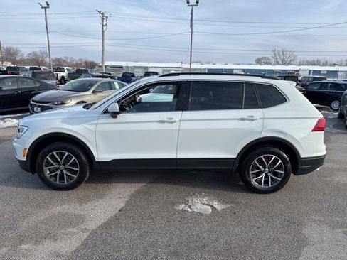 Used 2019 Volkswagen Tiguan SE image 2