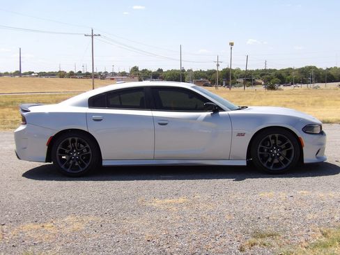 Used 2023 Dodge Charger Scat Pack w/ Plus Group RWD image 6