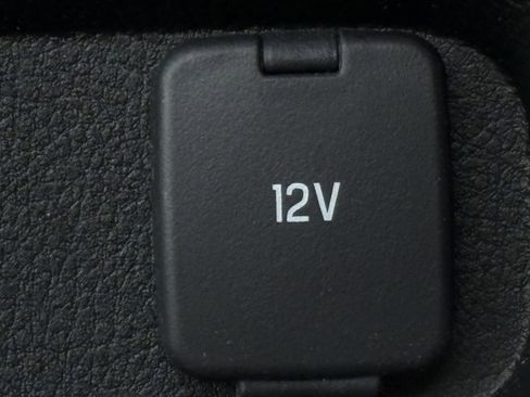 Used 2023 Ford Edge SE image 27