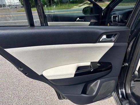 Used 2017 Kia Sportage SX image 14