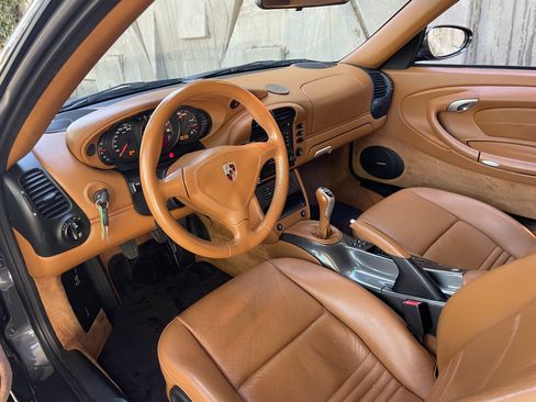 Used 2002 Porsche 911 Carrera 4S AWD/4WD image 16