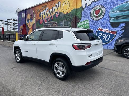 Used 2024 Jeep Compass Latitude AWD/4WD image 3