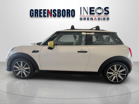 Used 2023 MINI Cooper SE FWD image 2