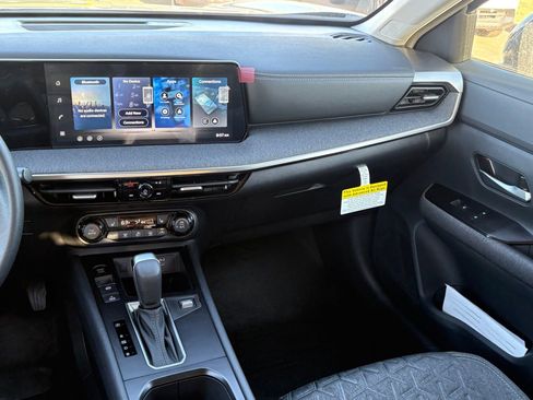 New 2026 Nissan Kicks SV w/ SV Premium Package image 11