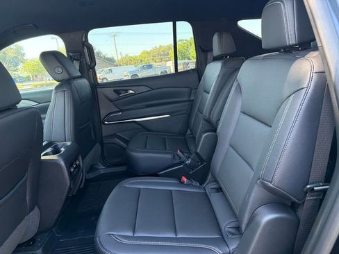 New 2026 Chevrolet Traverse LT w/ Midnight/Sport Edition FWD image 23