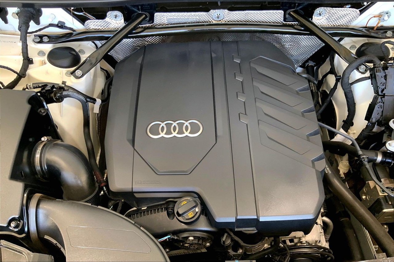 Used 2023 Audi Q5 2.0T Premium Plus w/ Premium Plus Package AWD/4WD image 32