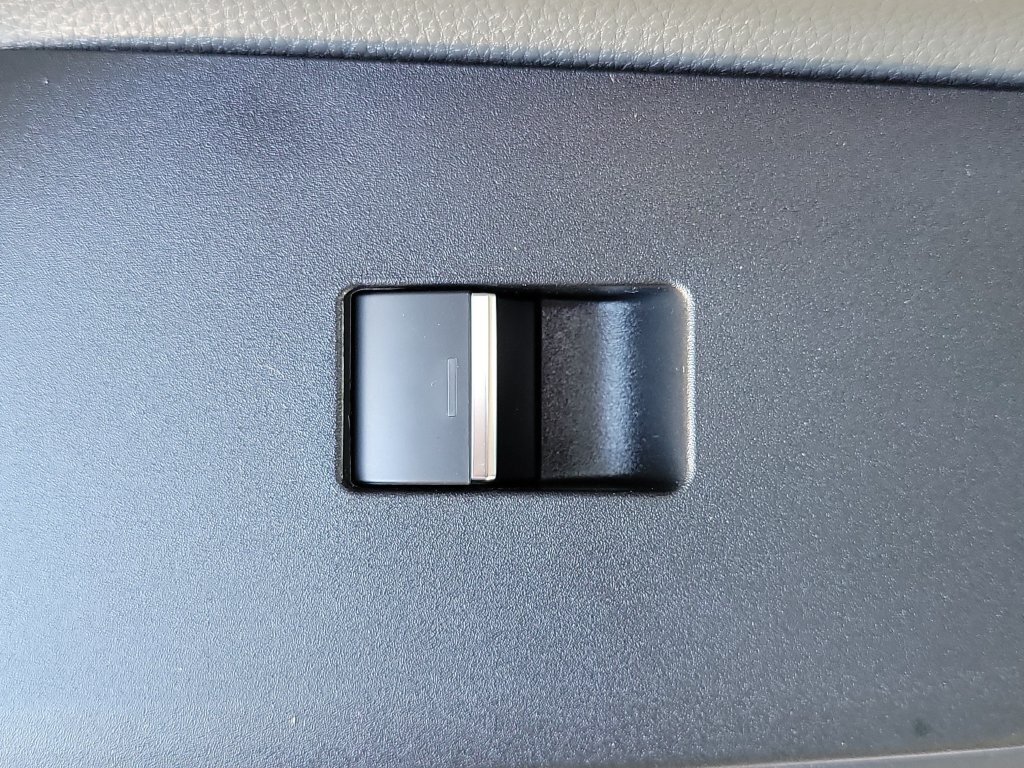 New 2027 Toyota Prius XLE FWD image 17