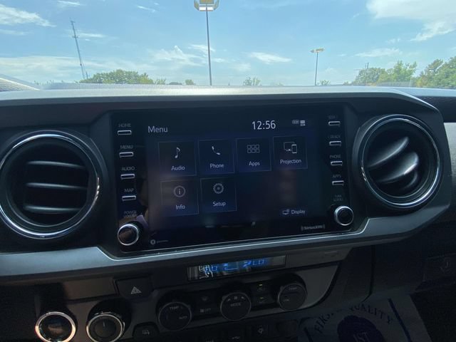 Used 2022 Toyota Tacoma TRD Sport w/ Technology Package AWD/4WD image 17